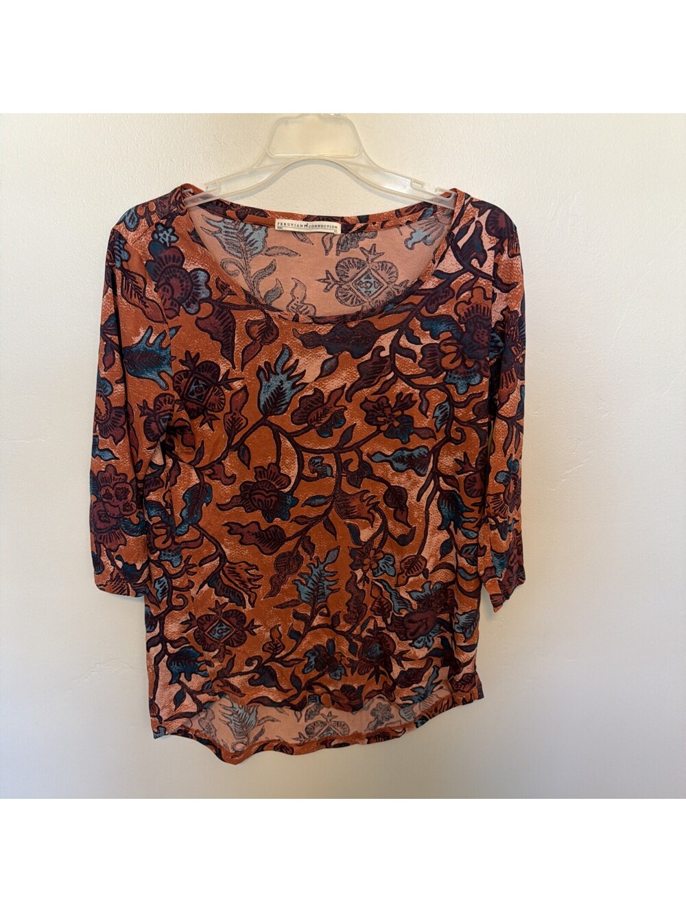 Peruvian Connection Top Womens XS Orange Blue Abstract TShirt Artsy